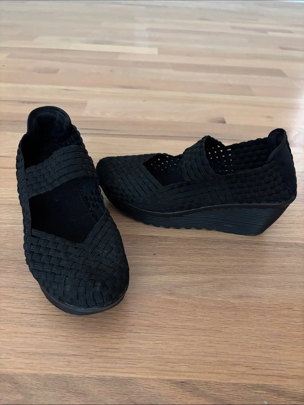 Black Woven Elastic Wedge Slip-On Shoes